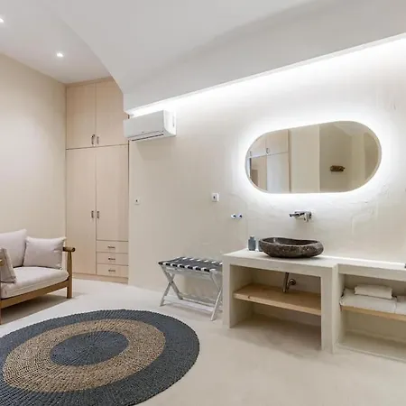 Afroessa Cave Кимолос