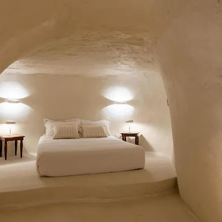 Afroessa Cave * Кимолос