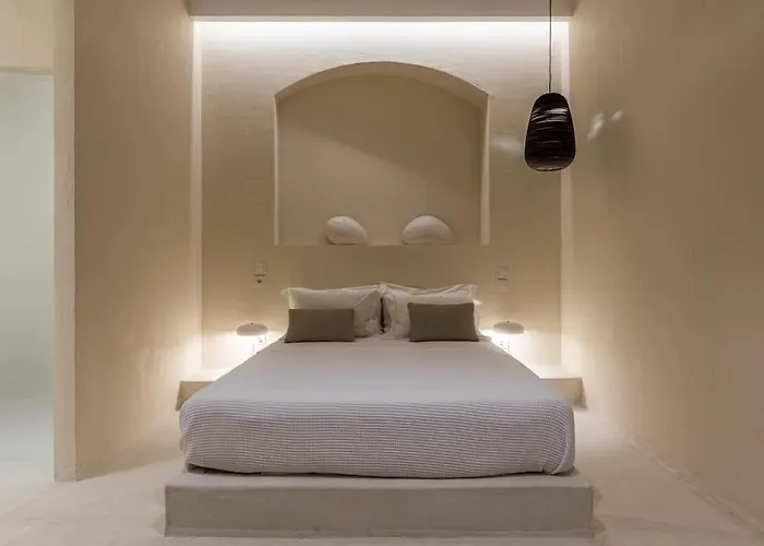 Afroessa Cave * Kímolos