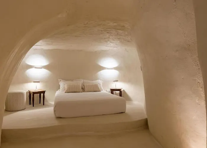 Afroessa Cave * Kímolos